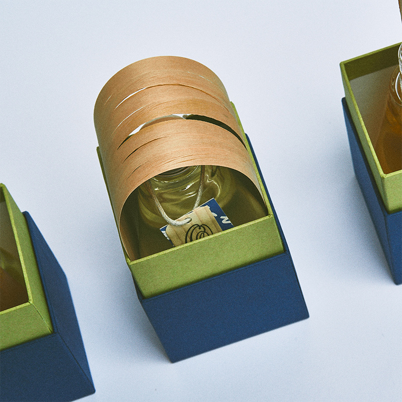 【3ヵ月連続お届け】アロマディフューザー SORA 200ml アロマグッズ 生命力サポート 行動力サポート 柑橘 フレッシュ フルーツ精油 スパイス リフレッシュ感