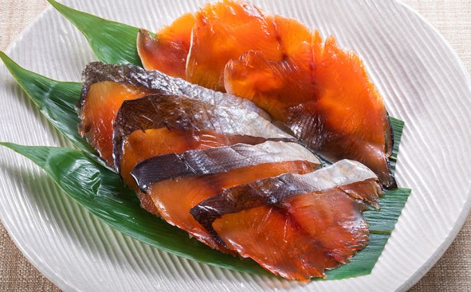 ～北海道枝幸町からのお届け おつまみにどうぞ！ 定期便４～【 ホタテ 貝柱 サクラマス トバ にしん 味付 たこ】