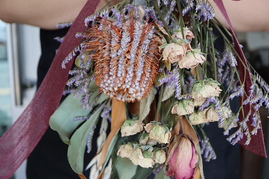 ドライフラワースワッグ ブルエ【田村フローリスト】