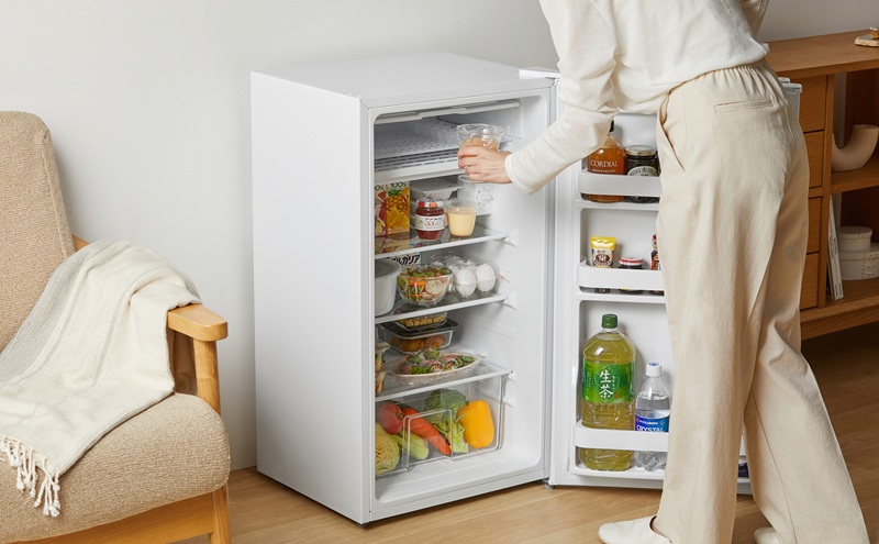 冷蔵庫 93L IRJD-9B-W ホワイト 冷蔵庫 小型 93L アイリスオーヤマ 一人暮らし ひとり暮らし 1ドア おしゃれ ミニ冷蔵庫 小型冷蔵庫 単身 寮 コンパクト 温度調節 7段階 右開き 省エネ
