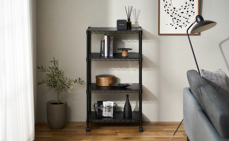 カラーメタルラック ウッドボード付き CMM-55104B ブラック ラック 棚 おしゃれ キャスター キャスター付 収納ラック キッチン ウッドボード付き メタルラック メタル カラーラック 収納 リビング 寝室 かわいい アイリスオーヤマ 幅55