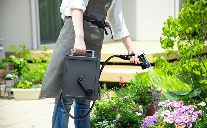 フルカバーコンパクトホースリール10m FCH-10M ダークグレー アイリスオーヤマ 雑貨 日用品 庭 洗車 水やり 外 ベランダ 園芸用品