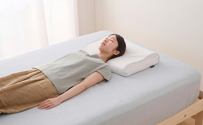 枕 エアリーピロー高反発コンパクトタイプ APHC-35 ピロー 横向き寝 横向き 横向き寝用枕 寝返り エアリーピロー 高反発 普通 コンパクト 日本製 アイリスオーヤマ 母の日 ギフト 母の日ギフト プレゼント 贈答品 贈答 贈り物