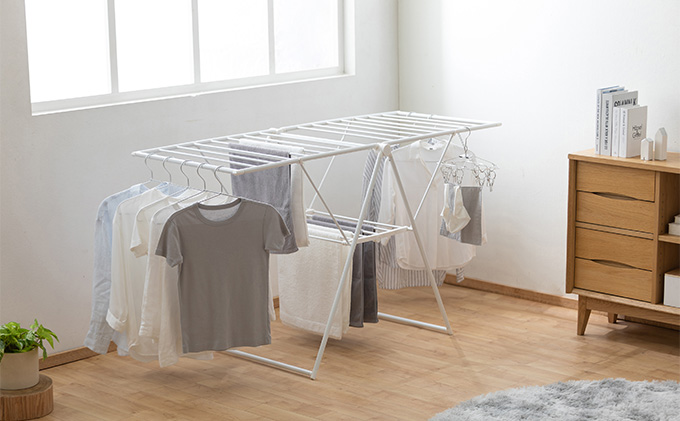多機能スタイル物干し KTSM-157 ホワイト アイリスオーヤマ 洗濯用品 室内干し スタイリッシュ デザイン 室内物干し バスタオル ふとん 折り畳み式 コンパクト 組み立て不要 簡単設置 白
