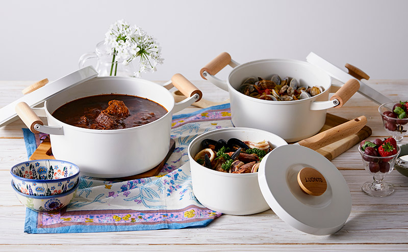 鍋 片手鍋 18cm なべ 無加水鍋  LUO-P18  ホワイト アイリスオーヤマ 片手無加水鍋 ih ガス火 ふた 蓋付き セラミック IH対応 ガス火対応 北欧 おしゃれ かわいい シンプル LUONTO ルオント プレゼント