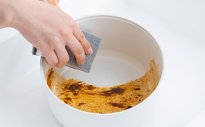 鍋 片手鍋 18cm なべ 無加水鍋  LUO-P18  ホワイト アイリスオーヤマ 片手無加水鍋 ih ガス火 ふた 蓋付き セラミック IH対応 ガス火対応 北欧 おしゃれ かわいい シンプル LUONTO ルオント プレゼント