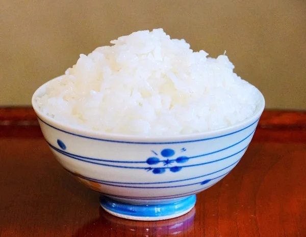 【令和7年産 先行予約】「神農家」が作った特別栽培米 雪若丸無洗米2㎏と糀味噌 1kg（500g×2）[K-724]