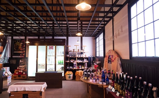 千駒 大吟醸 1.8L 酒 お酒 日本酒 金賞 受賞 千駒酒造  大吟醸酒 アルコール アルコール飲料 F21R-026