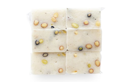 4種の豆をたっぷり使った「五彩豆餅」900g  もち お餅 おしるこ お雑煮 お正月 餅 おもち 食品 F21R-756