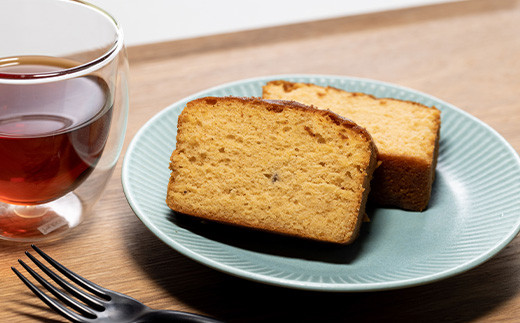 老舗洋菓子店で大人気の大人味わいブランデーケーキ1本（ブルーベリー）  スイーツ デザート おやつ お菓子 ケーキ 洋菓子 菓子 食品 F24R-110