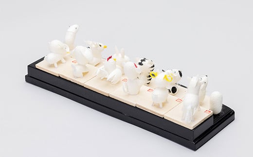 まゆでできた干支飾り（十二支入り）  人形 工芸品 インテリア F23R-809