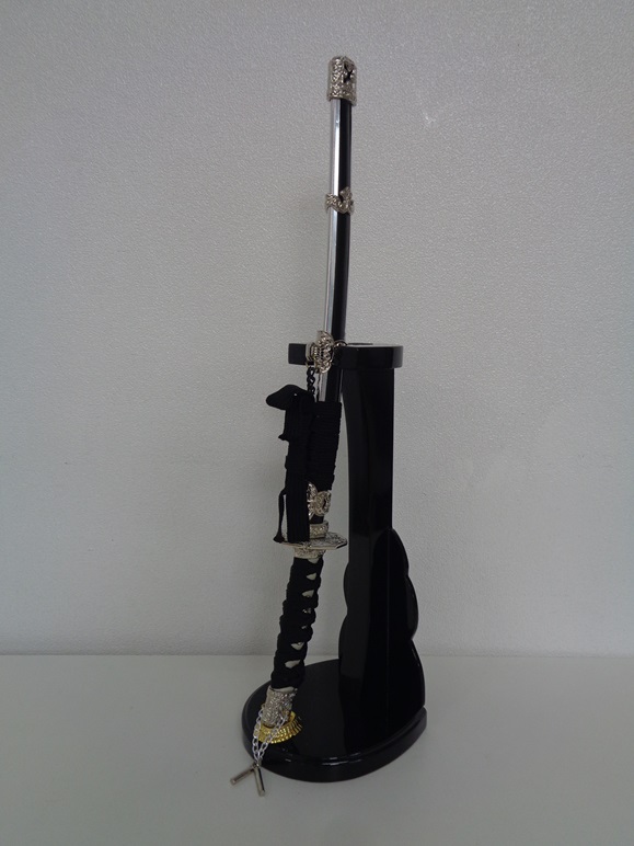 創業80余年 森泉人形の太刀一本飾り 黒[52210985]