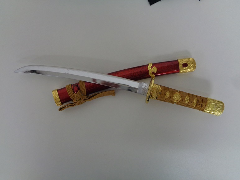 創業80余年 森泉人形の太刀二本飾り 金[52210987]