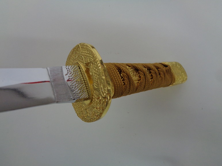 創業80余年 森泉人形の太刀二本飾り 金[52210987]