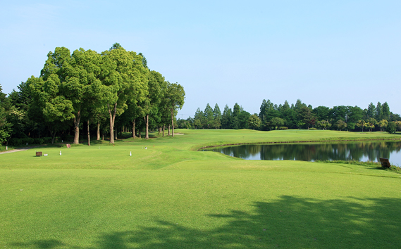 鴻巣カントリークラブ ゴルフ プレー 利用券C ゴルフ場 プレー補助利用券（土日利用可）