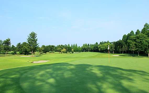 鴻巣カントリークラブ セルフデー限定 ゴルフ プレー券（1名様分）