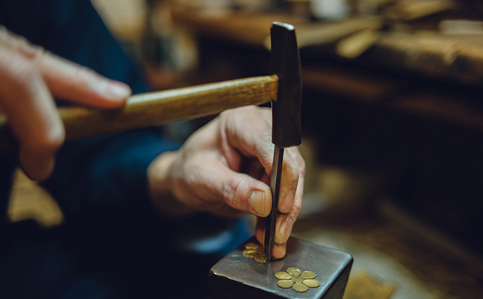 かんざし 平打ち簪 銀製 雪輪に月うさぎ かざり工芸三浦 髪飾り ヘアアクセサリー 和装 普段使い アクセサリー 民芸品 工芸品 伝統工芸品 おしゃれ かわいい 東京 東京都 墨田区
