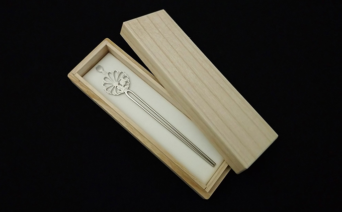 かんざし 平打ち簪 銀製 菊 かざり工芸三浦 髪飾り ヘアアクセサリー 和装 普段使い アクセサリー 民芸品 工芸品 伝統工芸品 おしゃれ かわいい 東京 東京都 墨田区