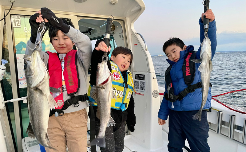 チケット 東京 浅草発・貸切釣り船ツアー（7～10名様乗船） 乗船券 船 船釣り 完全貸切 初心者 レジャー 体験 手ぶら サポート付き フルレクチャー 道具レンタル 解放感 冷暖房完備