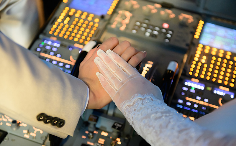 ◆スカイウェディング羽田の結婚式へ参列されるお客様限定◆ スカイウェディング羽田で使えるお祝い券 1万円分 チケット WEDDING 挙式 限定 チケット 記念 思い出 羽田 空港 ウェディング サロン チケット SKY WEDDING HANEDA 東京都 大田区