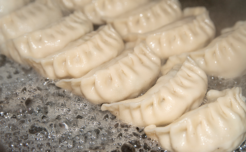 開楽特製　手作りジャンボ餃子　10パック　計50個　餃子 ぎょうざ ギョーザ 手作り餃子 手作り 老舗 冷凍 焼くだけ 簡単 時短 おかず おつまみ グルメ お取り寄せ 豊島区 東京都