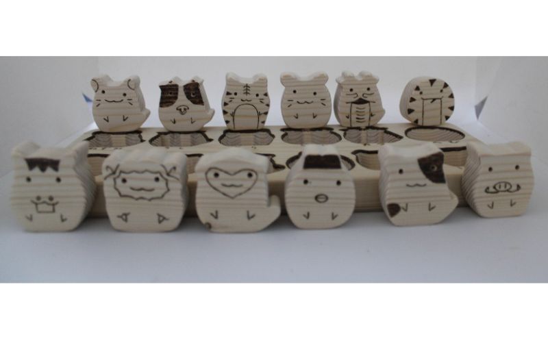 おもちゃ パズル 型はめパズル 手作り ハンドメイド 干支 インテリア 玩具 木製 天然木 赤松 福祉施設