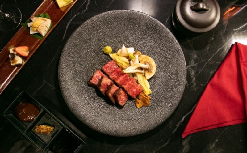 チケット 東京 鉄板焼き あさひ 季節のおまかせコース ディナーペアお食事券 利用券 ディナー コース 高級感 非日常空間 A5黒毛和牛ステーキ 池袋駅 厳選ワイン 旬の魚 野菜 豊島区 東京都