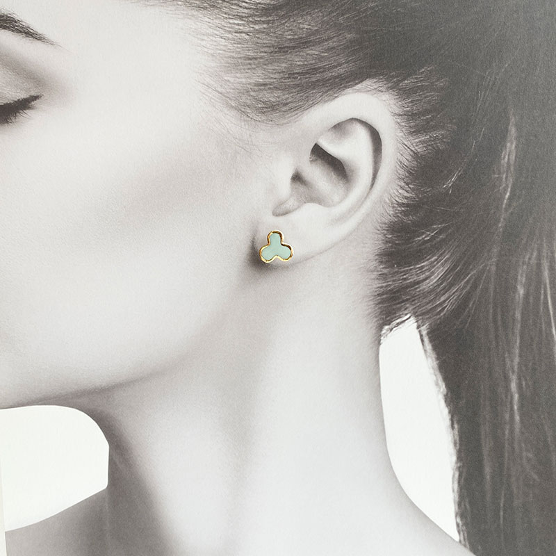 茅ヶ崎市 湘南 陶磁器 ピアス 上品 かわいい レディース ギフト プレゼント 誕生日 母の日 お祝い サマーギフト ゴールド 金 アート アクセサリー Artopus.SHONAN ピアス ファミリア ライトブルー