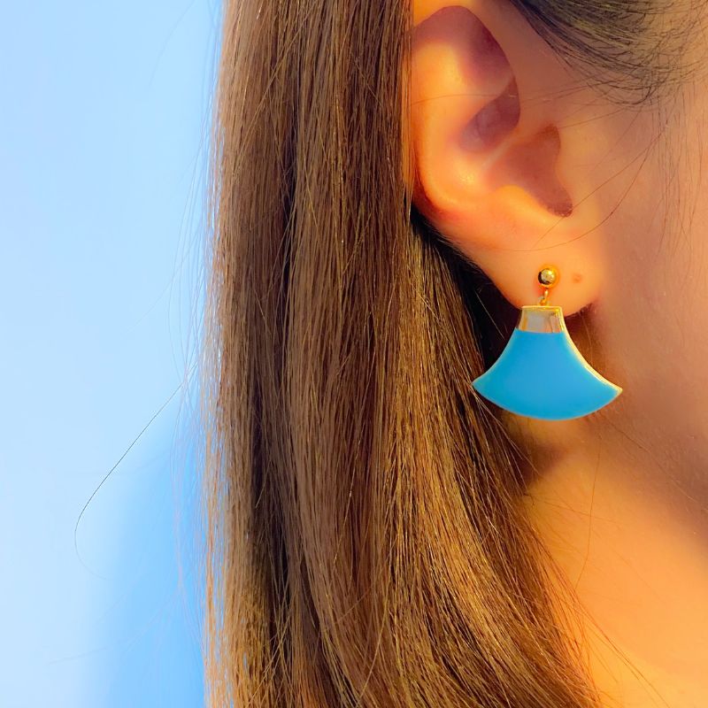 茅ヶ崎市 湘南 陶磁器 ピアス 上品 かわいい レディース ギフト プレゼント 誕生日 母の日 お祝い サマーギフト ゴールド 金 アート アクセサリー Artopus.SHONAN ピアス 富士 ホワイト