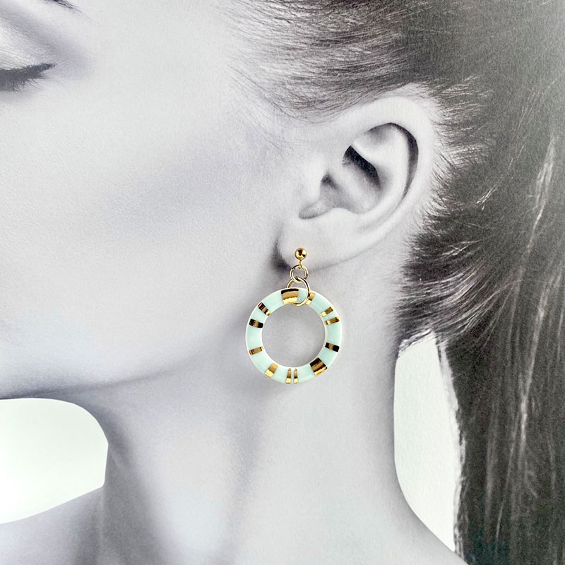 茅ヶ崎市 湘南 陶磁器 ピアス 上品 かわいい レディース ギフト プレゼント 誕生日 母の日 お祝い サマーギフト ゴールド 金 アート アクセサリー Artopus.SHONAN ピアス 日の輪 ライトブルー