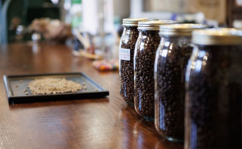 コーヒー 丁寧にハンドピックされたこだわりのコーヒー豆100g×3種類(中深～深煎り)【豆】