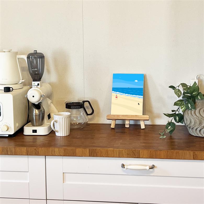 湘南・茅ヶ崎で描く、海を感じるイラストアート 『 湘南ランドスケープ01：波打ち際のキャッチボール 』　キャンバスアートパネル（小） /絵画 風景 犬 猫