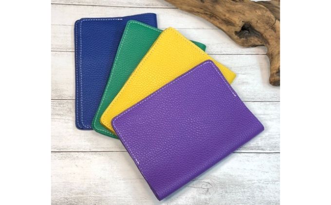 イタリア本革（牛革）のブックカバー　グリーン