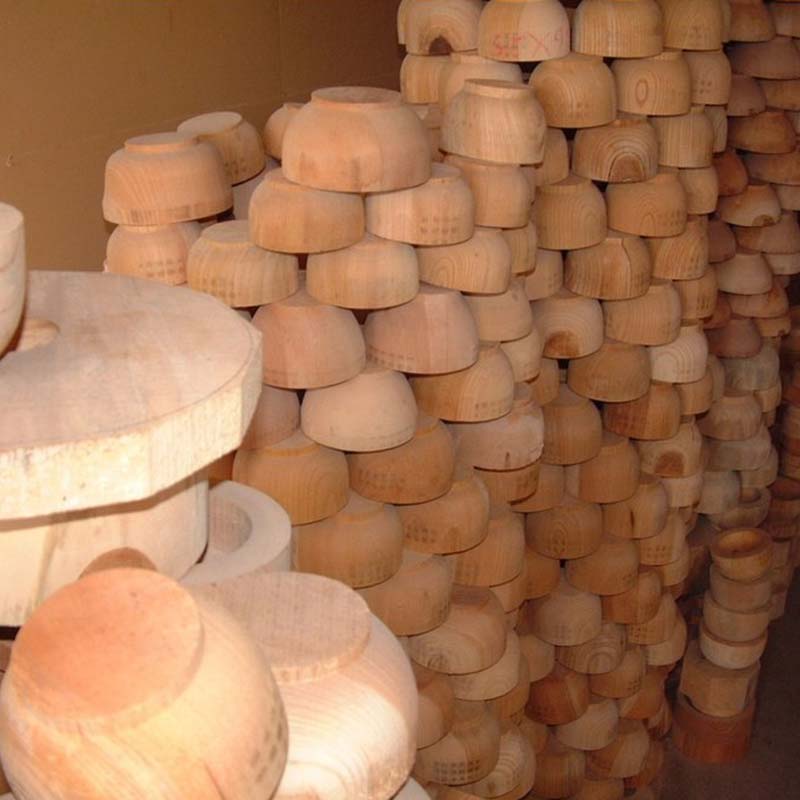 山中塗 欅 抹茶椀 赤摺 天然木 椀 器 化粧箱 轆轤挽き 拭き漆 漆器 父の日 母の日 敬老の日 ギフト 伝統工芸 工芸品 国産 日本製 復興 震災 コロナ 能登半島地震復興支援 北陸新幹線 F6P-0168