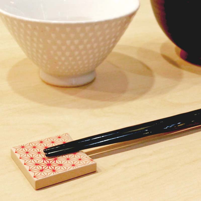 山中漆器 こもん箸置 6ヶセット 箸置き 6個 セット さくら あさのは うろこ しっぽう とんぼ いちまつ 漆器 伝統工芸 工芸品 国産 日本製  テーブルウェア 復興 震災 コロナ 能登半島地震復興支援 北陸新幹線 F6P-2368