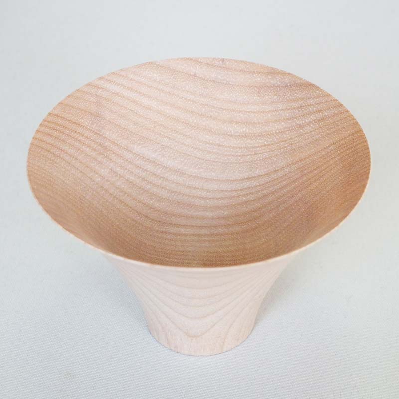 山中漆器 寿ぐい呑 白木塗 天然木 木製 酒器 ぐい呑み 轆轤挽き 父の日 母の日 敬老の日 ギフト 伝統工芸 工芸品 国産 日本製 復興 震災 コロナ 能登半島地震復興支援 北陸新幹線 F6P-2373