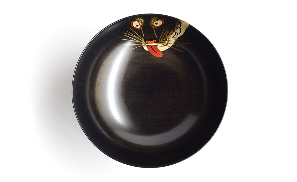 山中漆器 干支 蒔絵盃 干支盃 寅 黒摺 とら 酒器 盃 蒔絵 漆器 父の日 母の日 敬老の日 ギフト 伝統工芸 工芸品 国産 日本製 復興 震災 コロナ 能登半島地震復興支援 北陸新幹線 F6P-0424