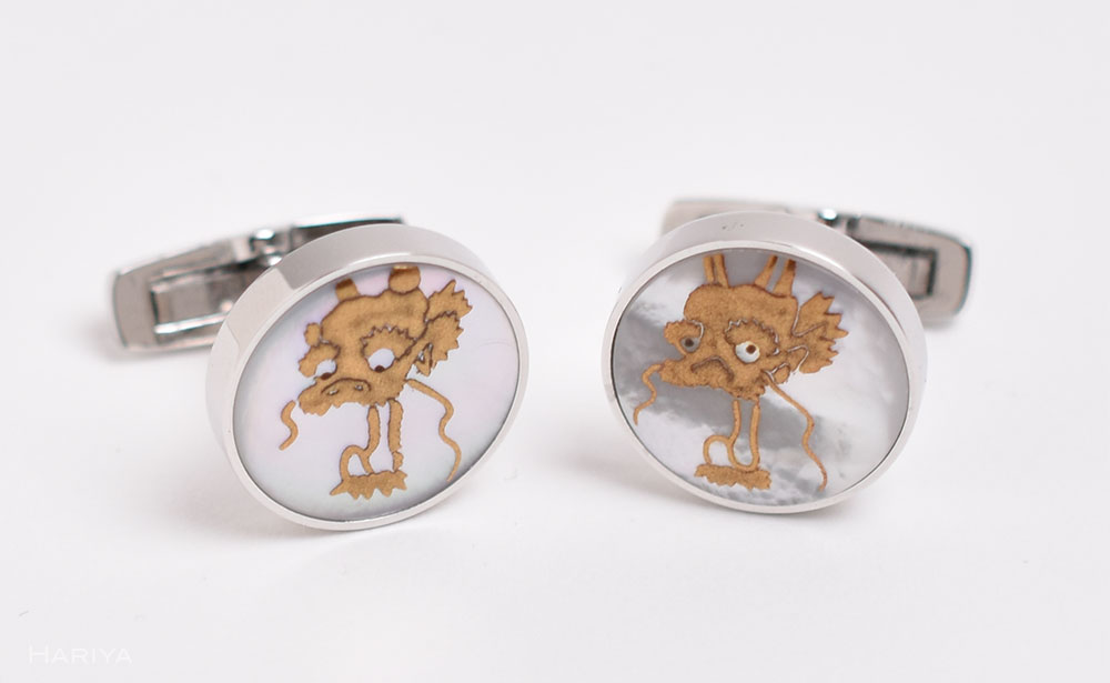 龍蒔絵 白蝶貝カフス 龍 雨龍図 白蝶貝 漆塗り 漆 蒔絵 カフス カフスボタン カフリンクス  アクセサリー ギフト 伝統工芸 工芸品 国産 日本製 うるしアート 復興 震災 コロナ 能登半島地震復興支援 北陸新幹線 F6P-1073