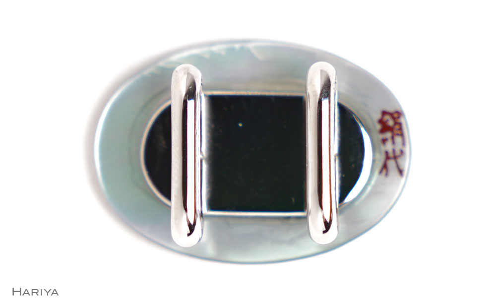 月蒔絵 黒蝶貝帯留め 月 三日月 黒蝶貝 漆 蒔絵 帯留 帯留め  アクセサリー 和装 着物 和服 ギフト 伝統工芸 工芸品 国産 日本製 うるしアート 復興 震災 コロナ 能登半島地震復興支援 北陸新幹線 F6P-1223