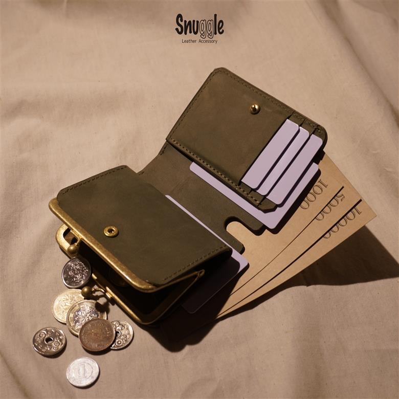 【4色展開】がま口ショートウォレット　カットアウト　革小物　ハンドメイド　手縫い　一点物　財布　スナッグルレザー　青緑