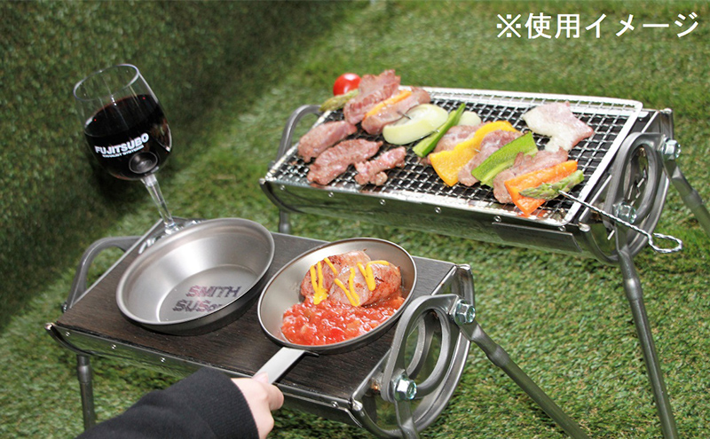 自動車用マフラーの部品がお皿に変身!? 食器と同じステンレス製プレート【PLATE （SUS）持ち手付き（SMITH SUSono LOGO）】キャンプ バーベキュー ソロキャンプ レジャー ステンレス プレート 取り皿 アウトドア 登山