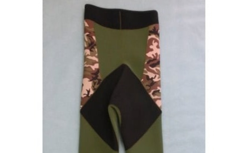 【泉フィルター株式会社】鮎タイツ20 III（黒×オリーブ） MXサイズ