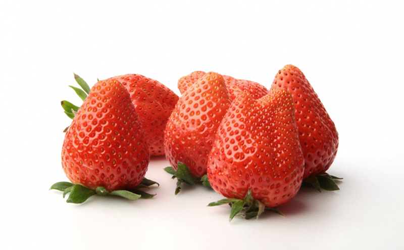 川瀬農園のいちご食べ比べセット　4パック（紅ほっぺ・かおり野　各2P）