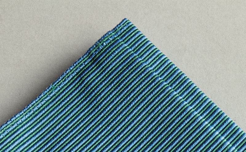 ＜米原市返礼品限定カラー＞綴織で仕立てたフラットポーチ　Sサイズ