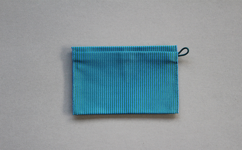 ＜米原市返礼品限定カラー＞綴織で仕立てたフラットポーチ　Sサイズ