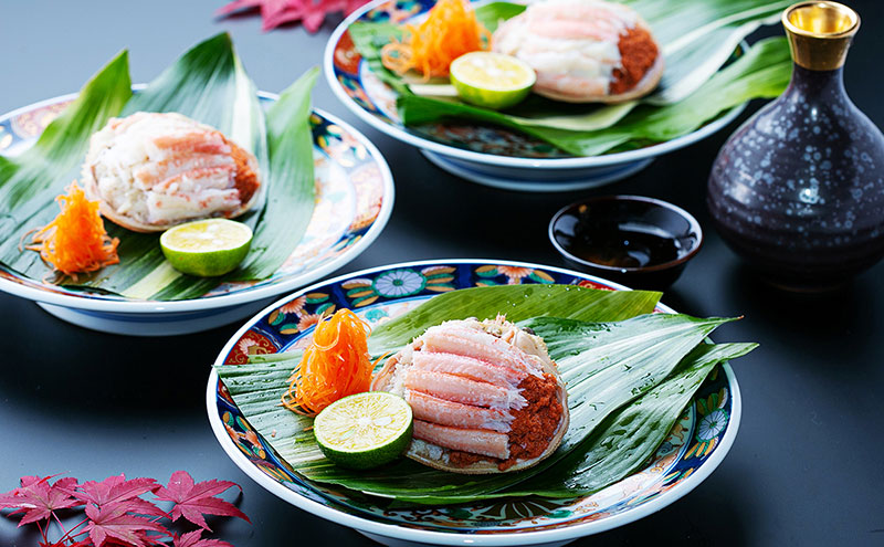 【配送日指定可】【数量限定】夫婦蟹 甲羅盛セット 松葉蟹 ほぐし身（特々大）※活き蟹（1,100g級）とコッペがに（中サイズ3個）