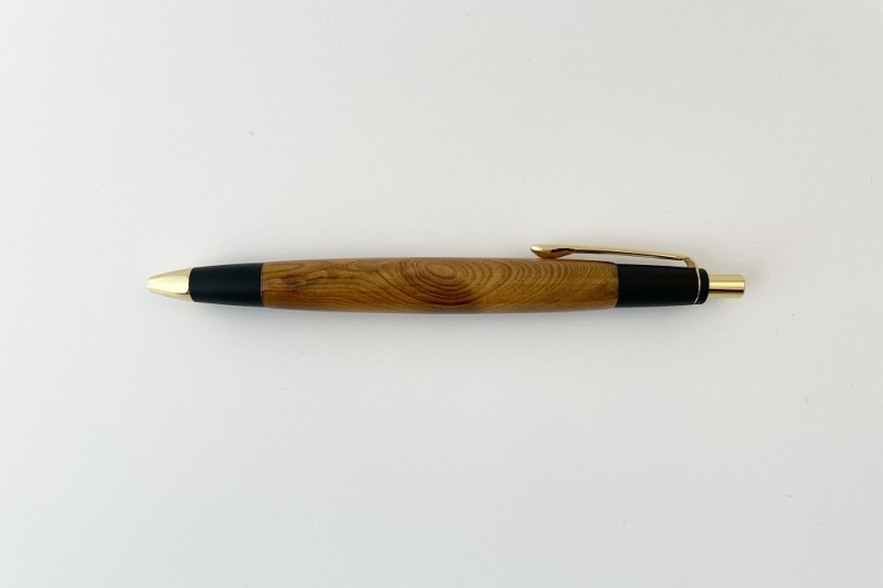 【12月23日受付分まで「年内配送」可】屋久島産【天然ヒノキ】シャープペンシル(0.5mm) 1本 〈 文具 工芸品 文房具 シャーペン ギフト 贈答 プレゼント 木軸 入学 お祝い〉