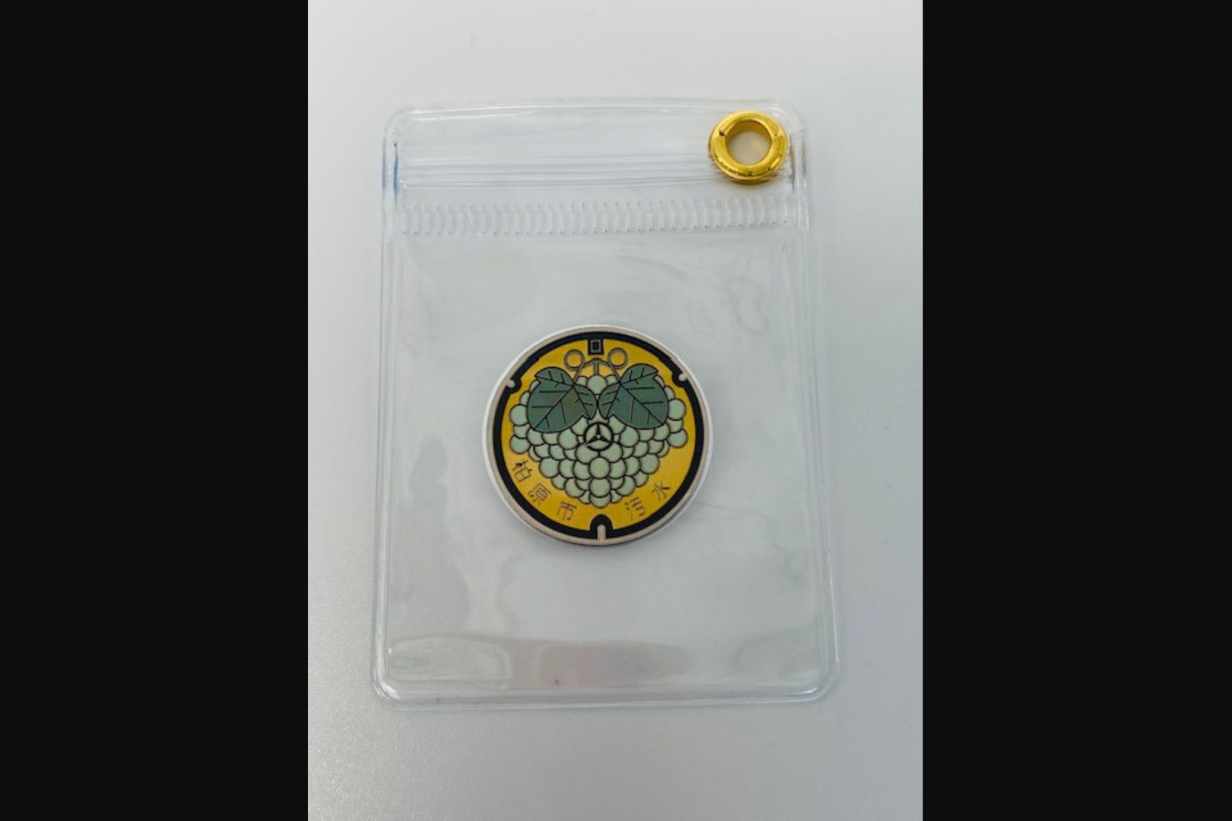 チタン製ミニチュアマンホールシャインマスカット【マンホール・メダルセット】