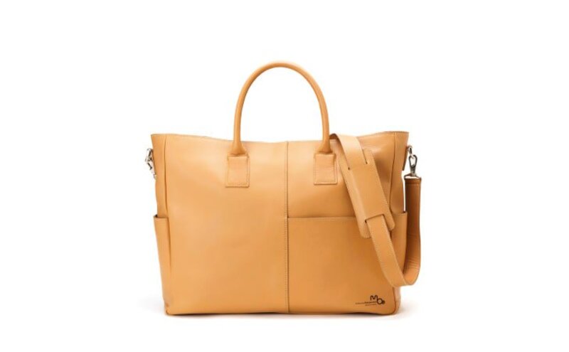 A4サイズでビジネスに使える本革トートバッグ　全5色（バーミリオン）