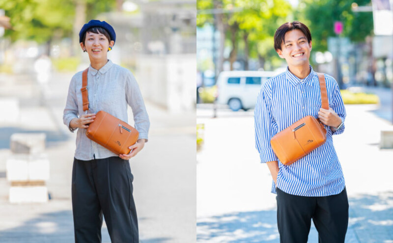 A5サイズのタブレットが入る本革ボディバッグ キャメル